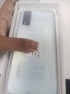 vivo y 20 full box with accessories new best condition
