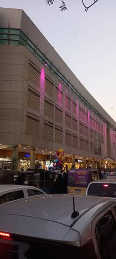 Shop Of 117 Square Feet Is Available For Sale In Tariq Road