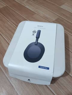 Sony Wh-1000XM5