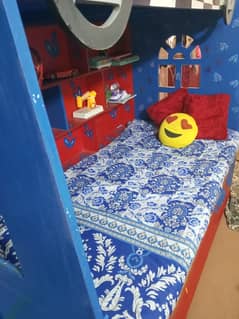 Kids bunker bed