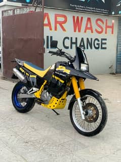Suzuki DR800s