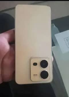 Vivo v25e 8GB 128GB complete box gold colour colour changing phone