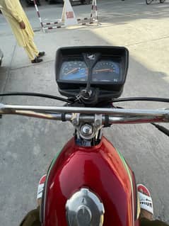 Honda 125 2013 model red color