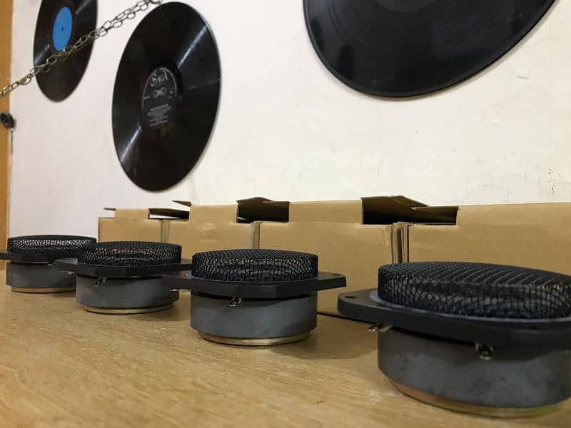 Yamaha NS10m Tweeter & Amplifier, CD Players Feet - Video-Audios ...