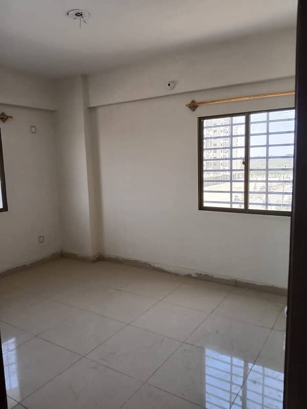 In Lakhani Fantasia Flat Sized 950 Square Feet For Sale 3