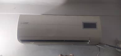 Orient Simple (non-inverter) AC