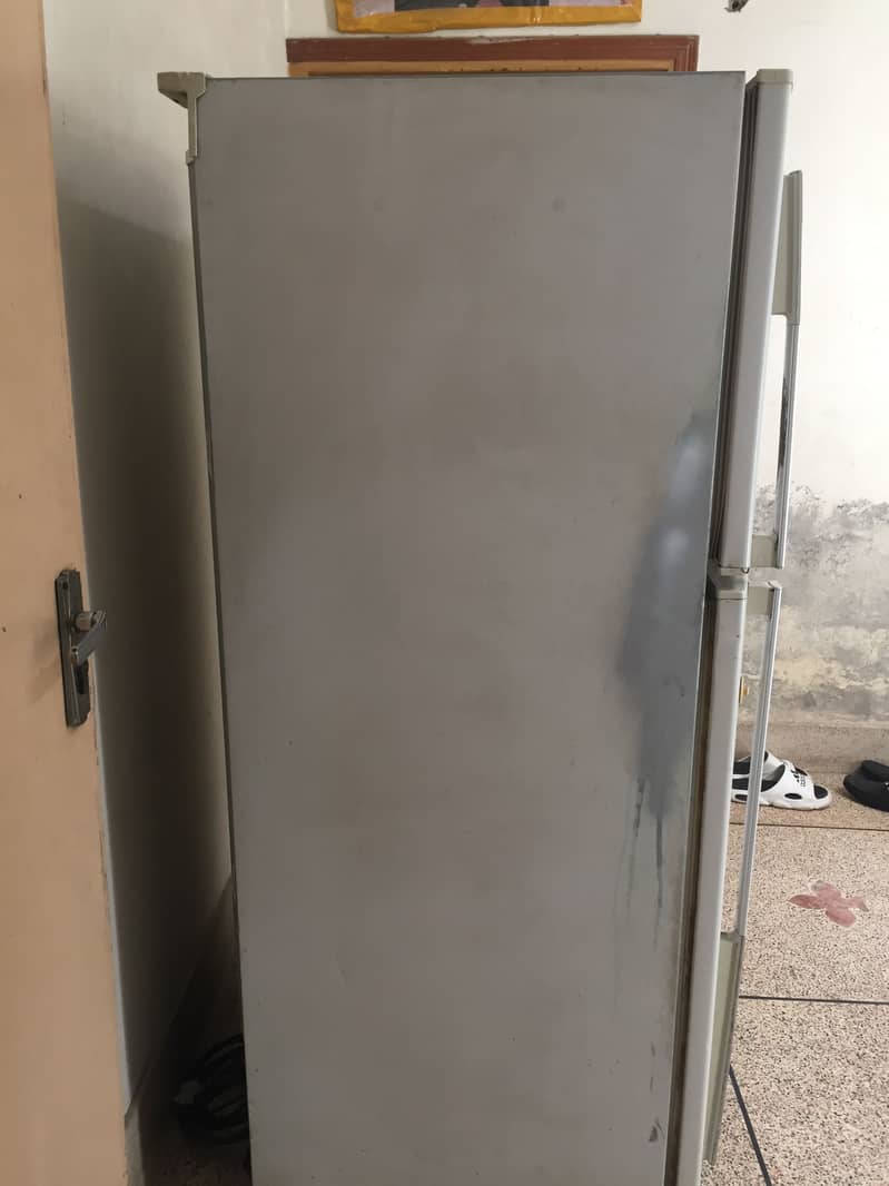 Dawlance Deodorizer Refrigerator 8