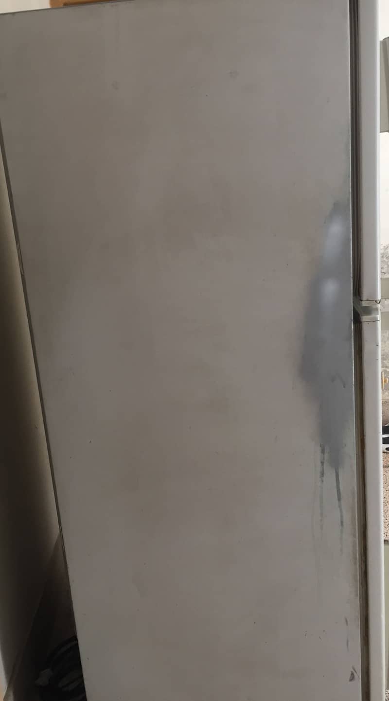 Dawlance Deodorizer Refrigerator 10