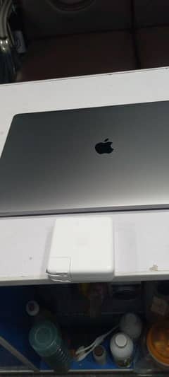 MacBook pro 2141 16" (2019)