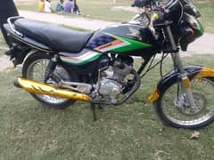 Honda deluxe 125 bike urgent sale cheep price