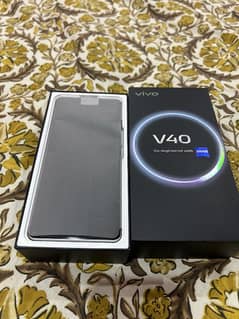 Vivo v40 12gb256gb purple color full box 10/10 Condition only sale