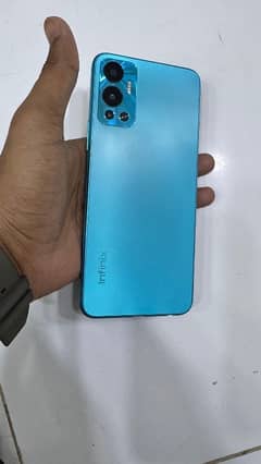 Infinix HoT 12 with box