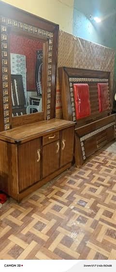 bed dressing good condition