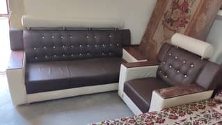 leather sofa 5 seater sell krna Hy location daudkhel city