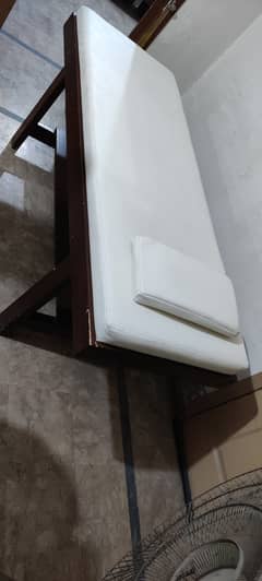 Salon chair,bed nd mirrors