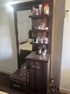 Dressing table