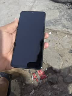 Vivo y04 brand new condition with box and original charger 4/128
