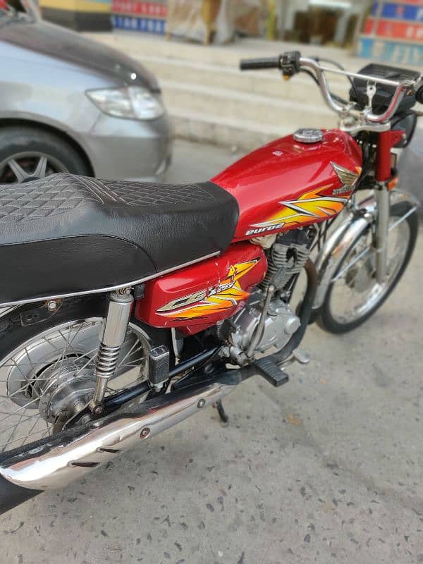 Honda CG125 (20/21 Model) Punjab Lahore Number 2