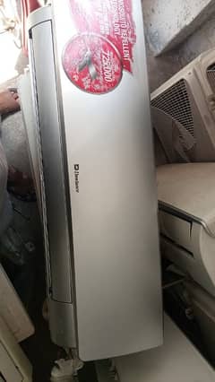 dawlance ka ac ha total janiyan ha gass store ha paip vair nai ha