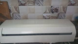 GREE A/C DC Inveter Heat and Cool