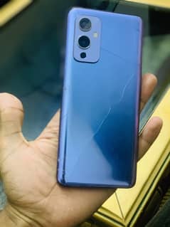 One plus 9 (8/128)