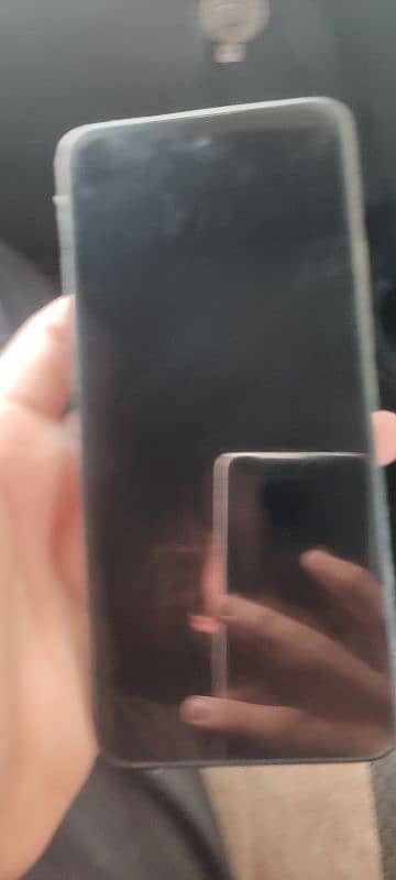 redmi 12 in good condition with box onli 3 month used 6