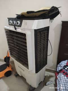 Air cooler for sale. Only one used. Brand new condition, 10/10.