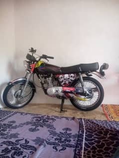 125 16 model condition 10 by 10 1 hand  use bike full ok  03359306864
