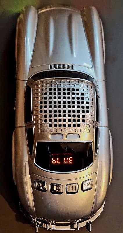 Classic Car Speaker attachable with apple samsung google oneplus oppo 14