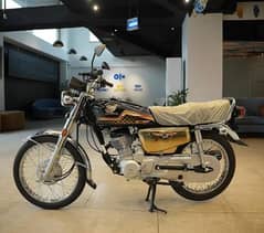 Honda CG 125 2024/2025 self start Gold barnd new only 2500 km use