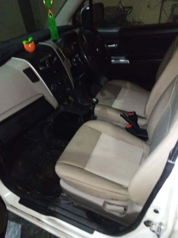 Suzuki Wagon R 2017 12