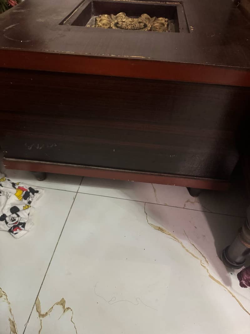SET OF THREE CENTER TABLES 6