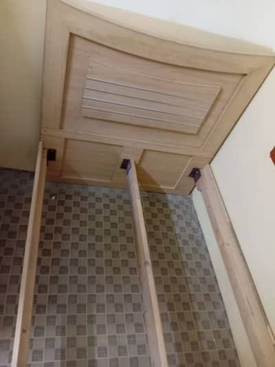 1 Single beds with mattresses