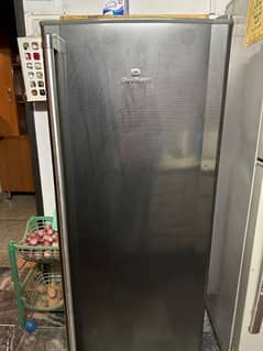 Dawlance vertical freezer