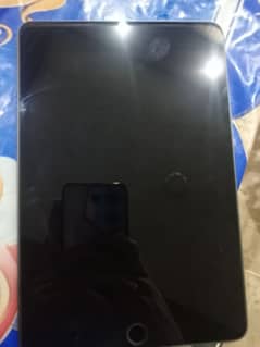 I pad mini 5 64GB condition 10/10 full box