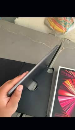 Apple iPad pro M1 chip 256 GB