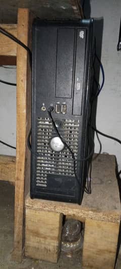 Computer WINDOWS 7 4GB WITH LED