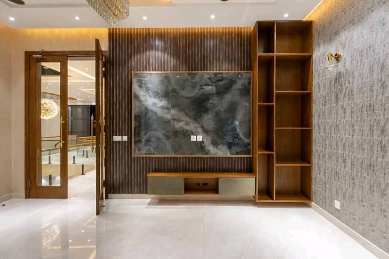 DHA PHASE 7 BLOCK Y 1 KANAL FULL HOUSE FOR RENT. 4