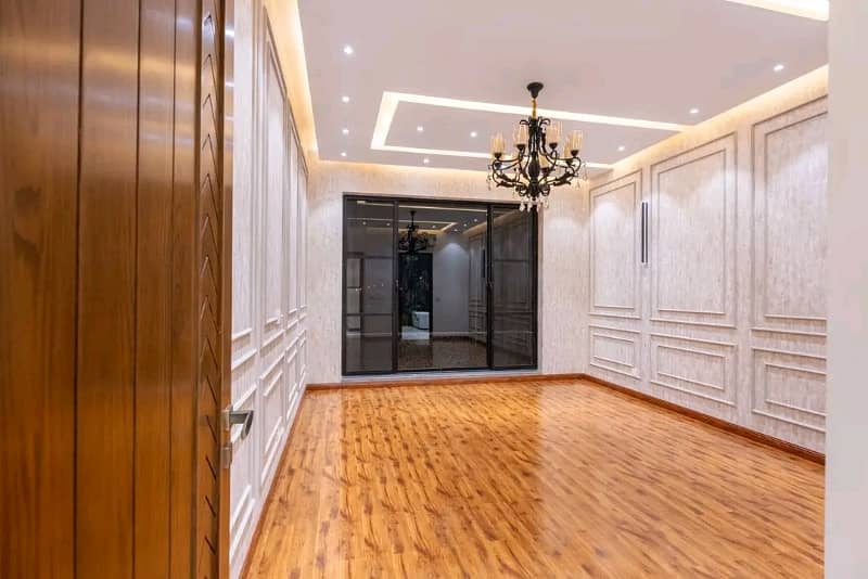 DHA PHASE 7 BLOCK Y 1 KANAL FULL HOUSE FOR RENT. 5