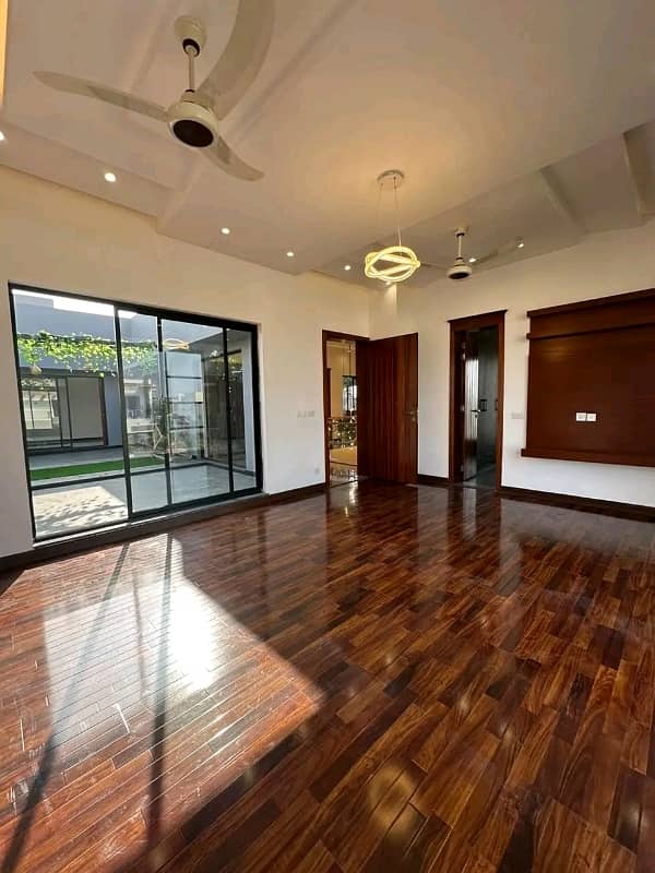 DHA PHASE 7 BLOCK Y 1 KANAL FULL HOUSE FOR RENT. 14
