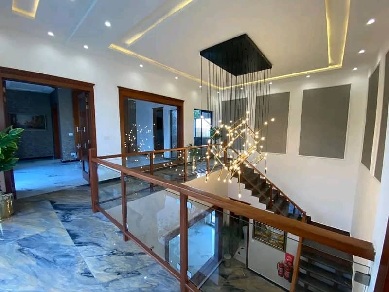 DHA PHASE 7 BLOCK Y 1 KANAL FULL HOUSE FOR RENT. 17
