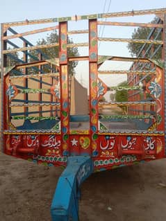 ایک ٹرالی براۓ فروخت ہے
