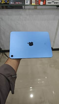 Ipad 10 generation 10/10 condition with box and charger 64 gb