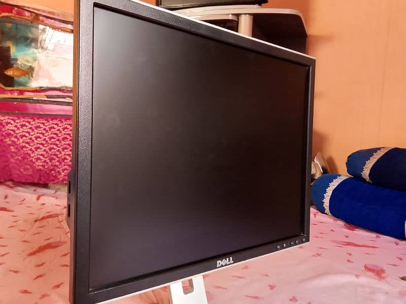 DVD player VCR computer LCD 15