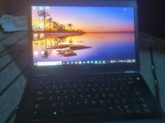 Dell latitude e7470 i5 6th generation 8gb Ram 256 SSD