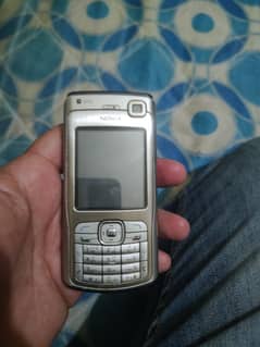 Nokia n70 official pta antique cellphone with charger