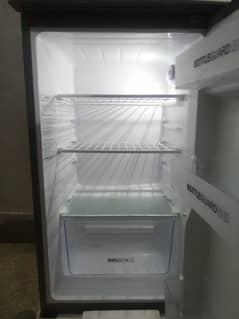 Hair refrigerator hrf 186 ebd hai yeh.