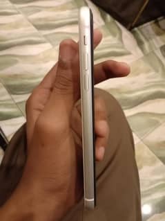 iPhone XR factri unlock 64 g. b