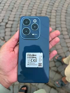 Infinix Hot 40 With boxx + Charger 8/256 with official warranty