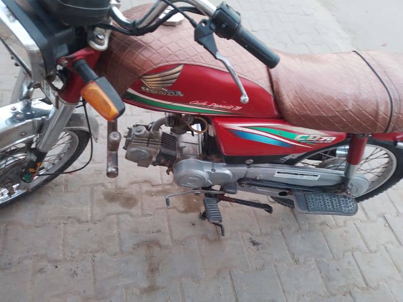 honda CD 70h lush condition urgent for sale dacomints okay 3